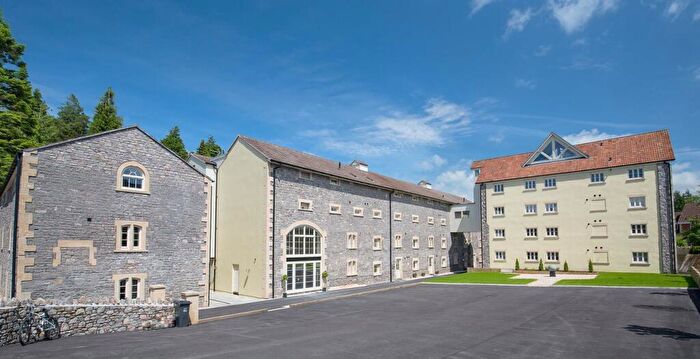 4 Bedroom Apartment For Sale In High Street, Oakhill, Radstock, BA3