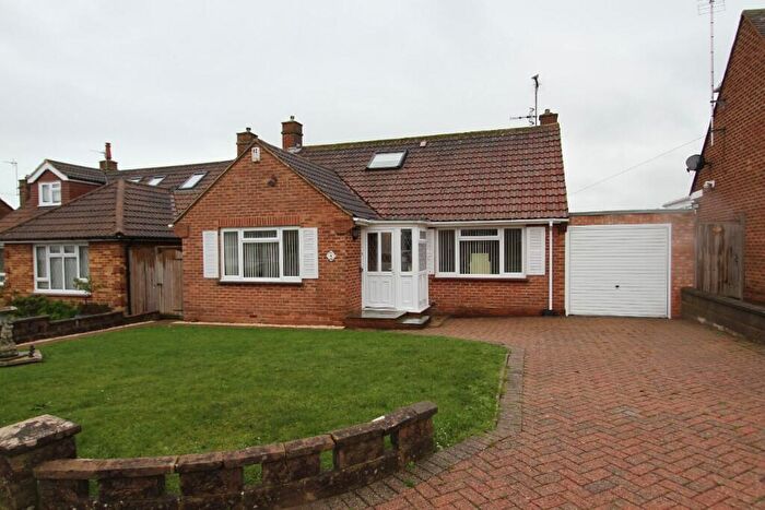 4 Bedroom Chalet For Sale In Amberley Road, Eastbourne, BN22