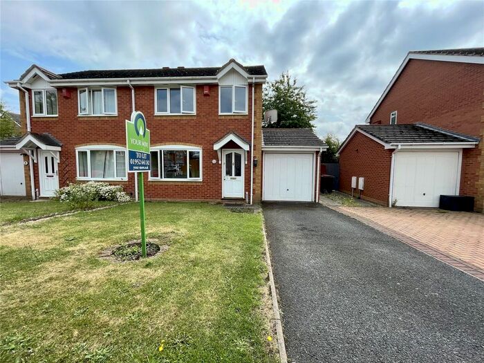 3 Bedroom Semi-Detached House To Rent In Haycocks Close, Telford, Shropshire, TF1