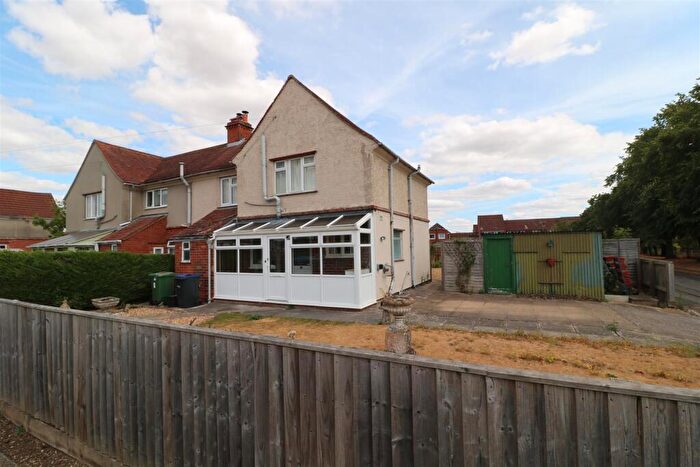 3 Bedroom House For Sale In St. Marys, Steeple Ashton, Trowbridge, BA14