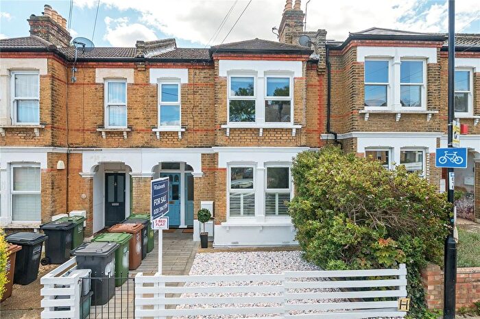 2 Bedroom Flat For Sale In Queenswood Road, London, SE23