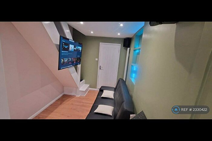 Studio To Rent In Arkwright Drive, Bracknell, RG42