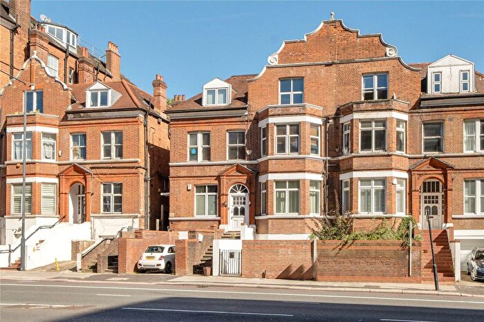 3 Bedroom Flat For Sale In Finchley Road, London, NW3