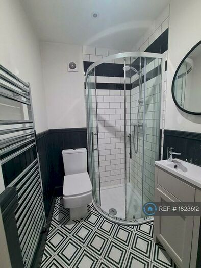 2 Bedroom Flat To Rent In Holly House Ullet Road, Liverpool, L8