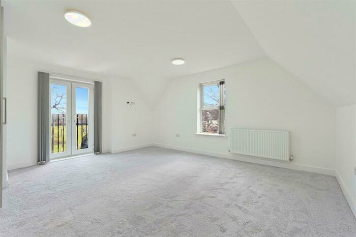 1 Bedroom Apartment To Rent In Avenue Road, Banstead, SM7