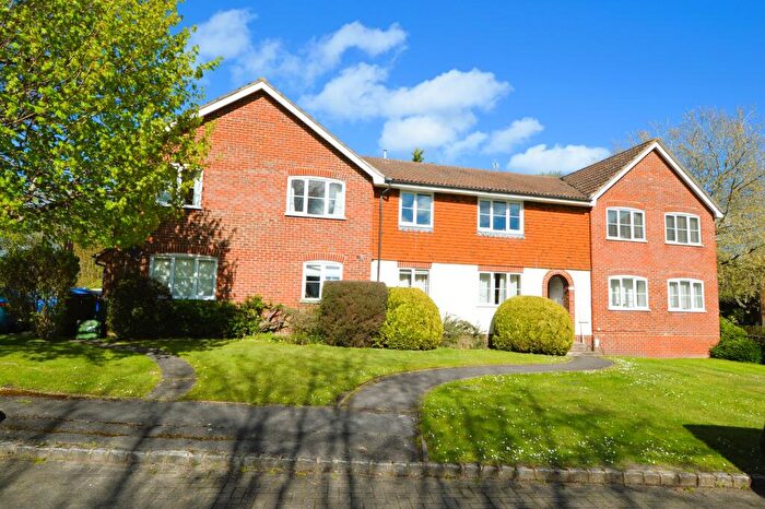 1 Bedroom Flat To Rent In Laird Court, Bagshot, GU19
