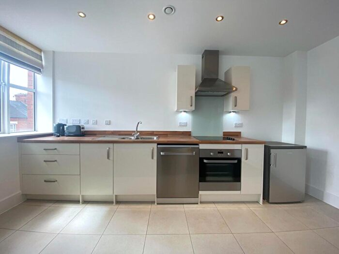 Studio To Rent In Cowper Street, Aylestone, Leicester, LE2