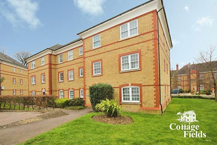 1 Bedroom Flat For Sale In Blackwell Close, London, N21