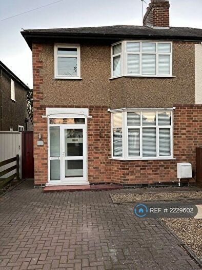 3 Bedroom Semi-Detached House To Rent In Percival Road, Rugby, CV22