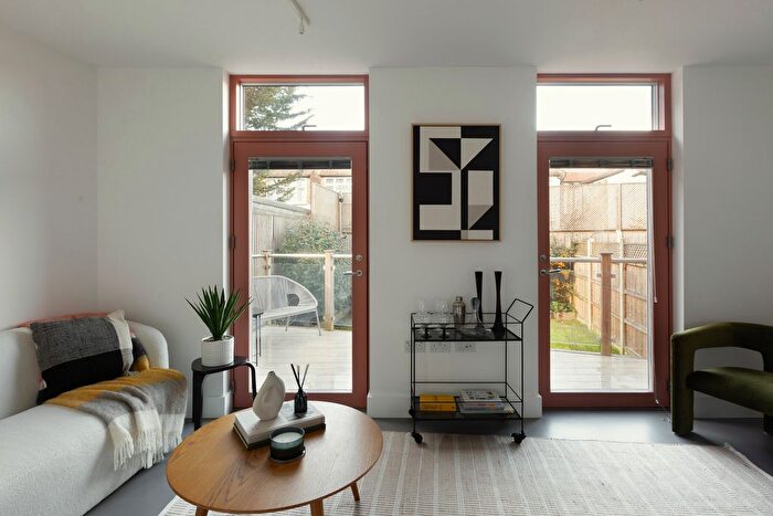 3 Bedroom End Terrace House For Sale In Stables Yard, Ravenscroft Road, London, BR3