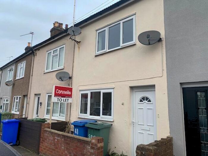 2 Bedroom House To Rent In Shortlands Road, Sittingbourne, ME10