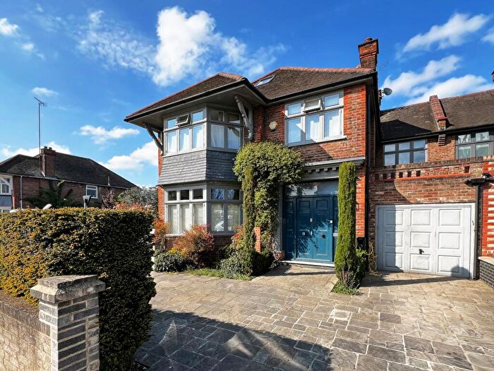 5 Bedroom House For Sale In Anson Road, Willesden Green, NW2
