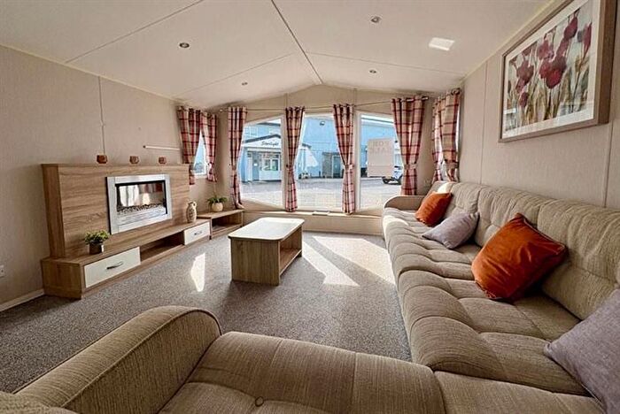 2 Bedroom Park Home For Sale In North Sea Lane, Humberston, Grimsby, DN36