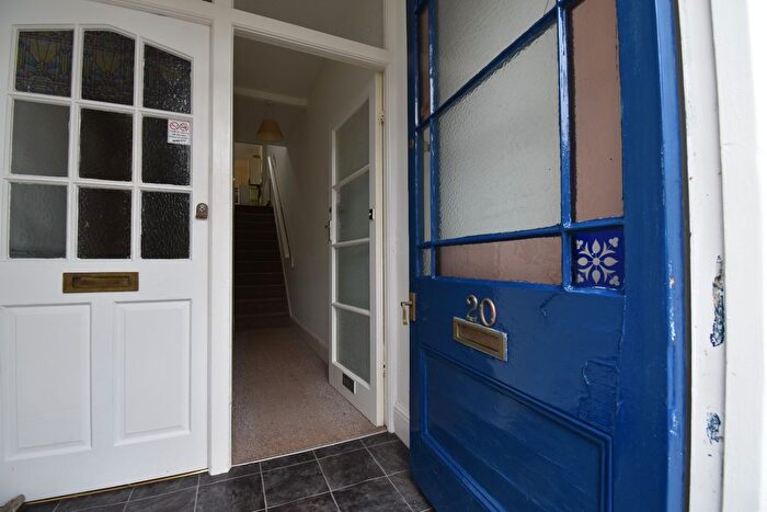 3 Bedroom Flat To Rent In Marlborough Road, Falmouth, TR11