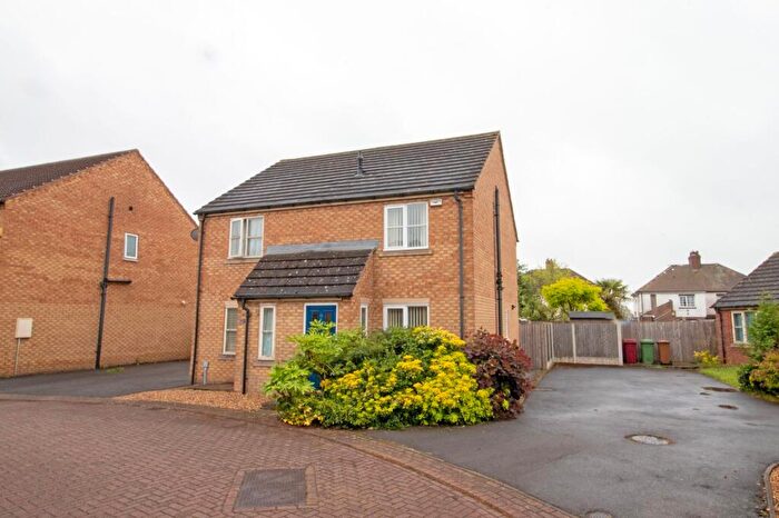 2 Bedroom Semi-Detached House For Sale In Cloister Close, Scunthorpe, DN17