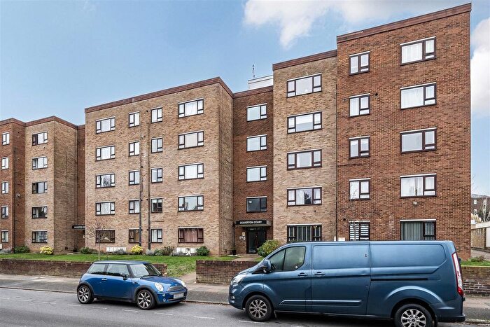 2 Bedroom Flat For Sale In Adelaide Road, Surbiton, KT6