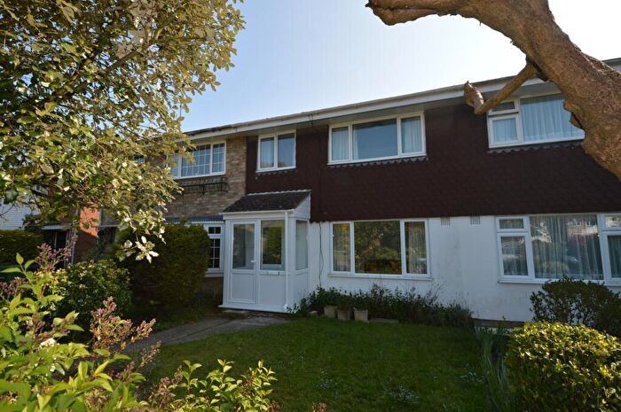 3 Bedroom Terraced House To Rent In Sandy Close, Petersfield, GU31