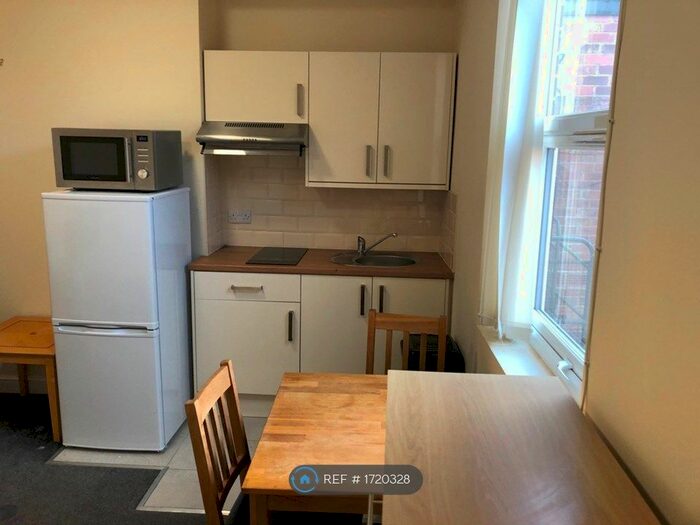 Studio To Rent In West Bars, Chesterfield, S40