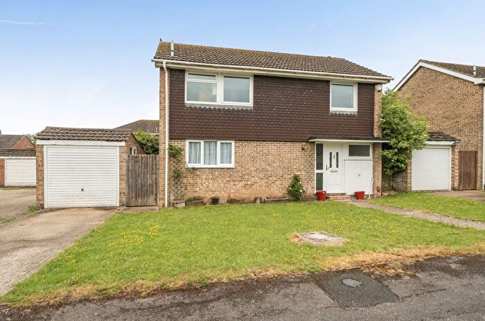 3 Bedroom Detached House To Rent In Balmoral, Maidenhead, SL6