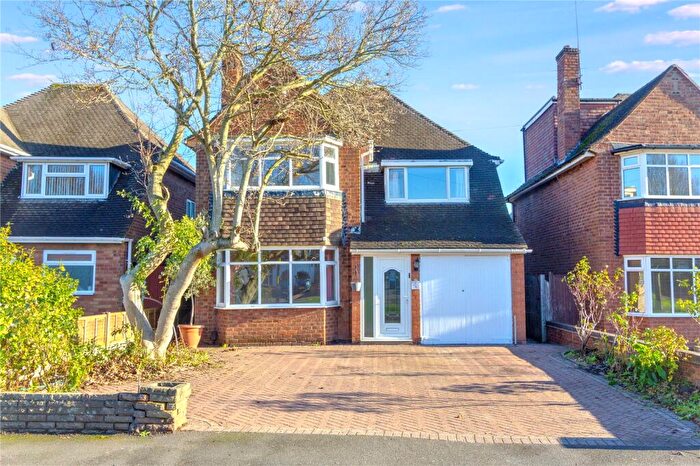 4 Bedroom Detached House For Sale In Eachelhurst Road, Sutton Coldfield, West Midlands, B76
