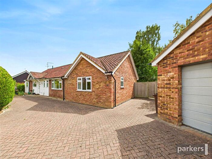4 Bedroom Bungalow For Sale In Beverley Gardens, Wargrave, Reading, Berkshire, RG10