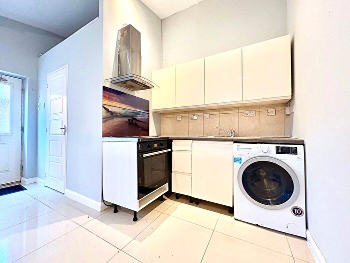 Studio To Rent In Norfolk Road, Reading, Berkshire, RG30