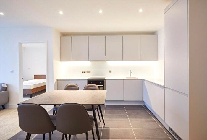 1 Bedroom Flat To Rent In Bardolph Road, London, TW9