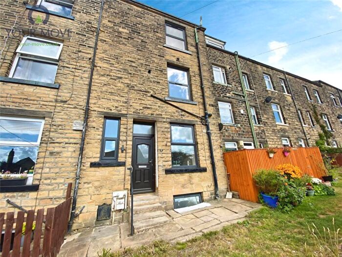 2 Bedroom Terraced House For Sale In Elizabeth Street, Bingley, West Yorkshire, BD16