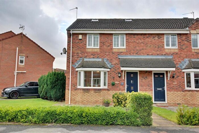 4 Bedroom Semi-Detached House For Sale In Mill View Road, Beverley, HU17