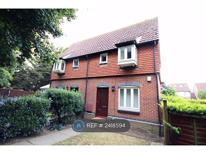 1 Bedroom Semi-Detached House To Rent In Bartholomew Drive, Harold Wood, RM3