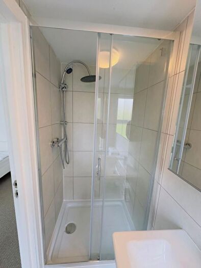 6 Bedroom Semi-Detached House To Rent In Divinity Road, Oxford, OX4
