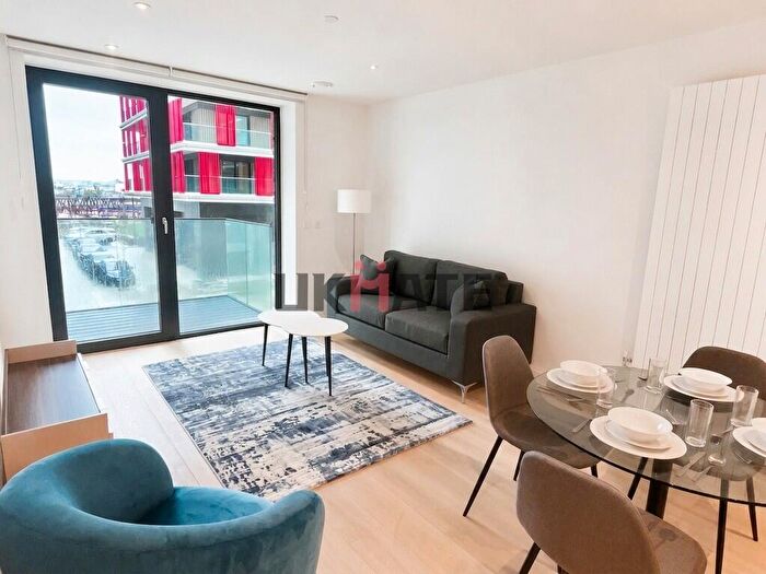 1 Bedroom Flat To Rent In John Cabot House, Royal Crest Avenue, E16