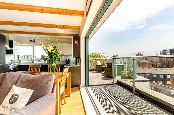 2 Bedroom Flat For Sale In Wilds Rents, London Bridge, London, SE1