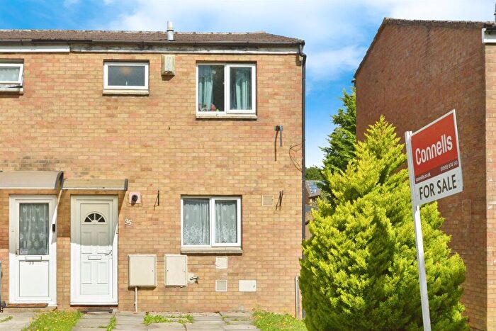 2 Bedroom End Of Terrace House For Sale In Bramble Avenue, Conniburrow, Milton Keynes, MK14