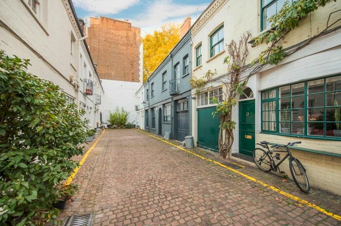3 Bedroom Mews To Rent In Ovington Mews, Chelsea, London, SW3