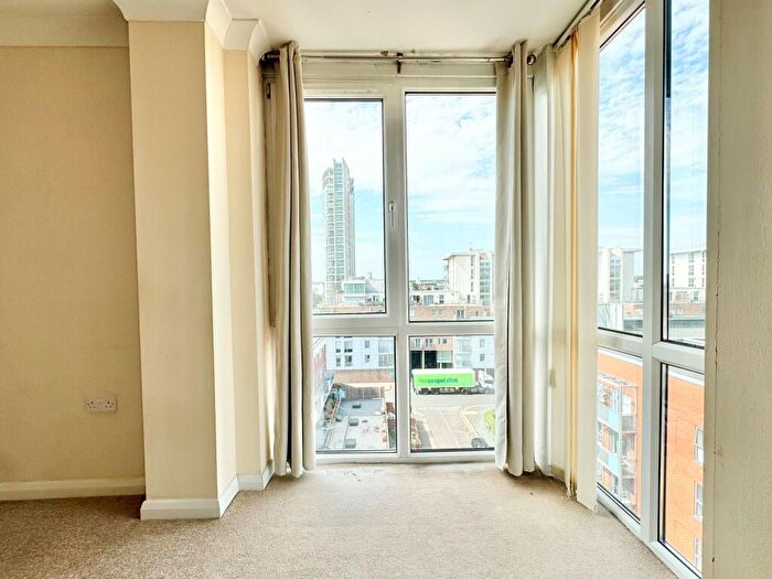 1 Bedroom Apartment To Rent In Harbour Ridge, Queen Street, PO1