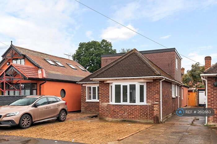 Studio To Rent In Monks Avenue, West Molesey, KT8