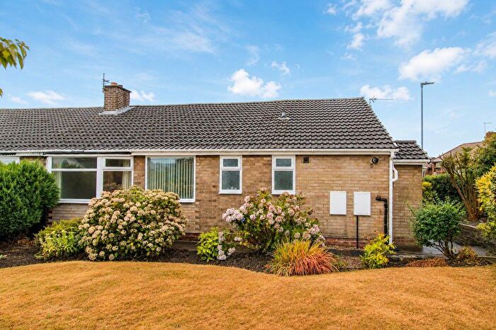3 Bedroom Semi-Detached Bungalow For Sale In Oakland Drive, Netherton, Wakefield, WF4