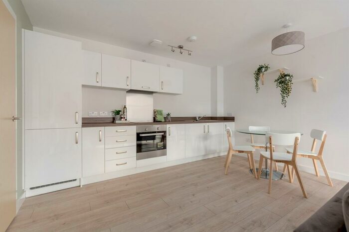 3 Bedroom Flat To Rent In South Carron Wynd, EH6