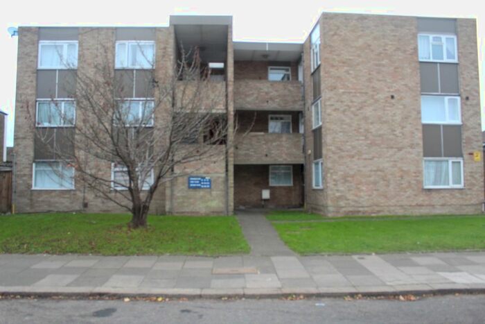 1 Bedroom Flat To Rent In Turkey Street, Enfield EN3