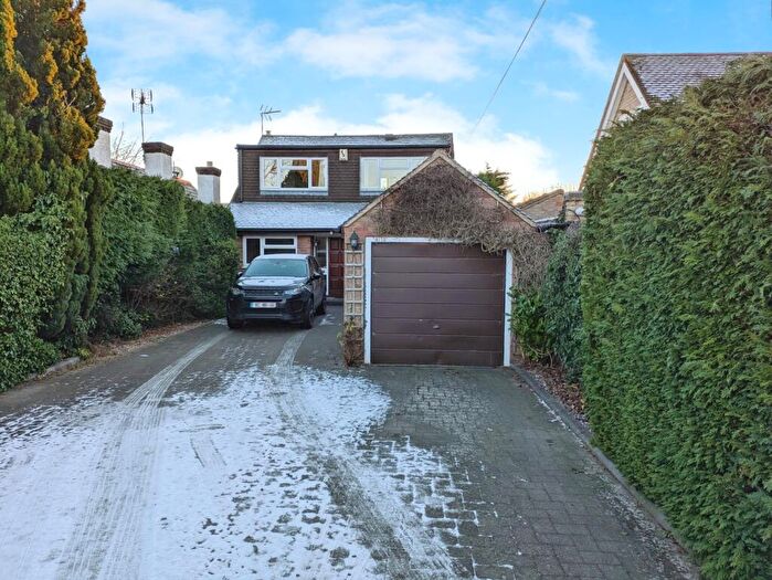4 Bedroom Detached House For Sale In Upper Eastern Green Lane, Eastern Green, Coventry, CV5