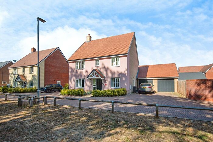 4 Bedroom Detached House For Sale In Barfoot Drive, Colchester, CO4