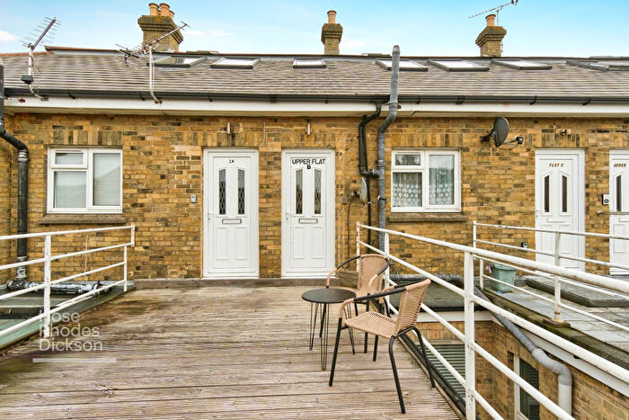 1 Bedroom Flat To Rent In Birmingham Road, PO31
