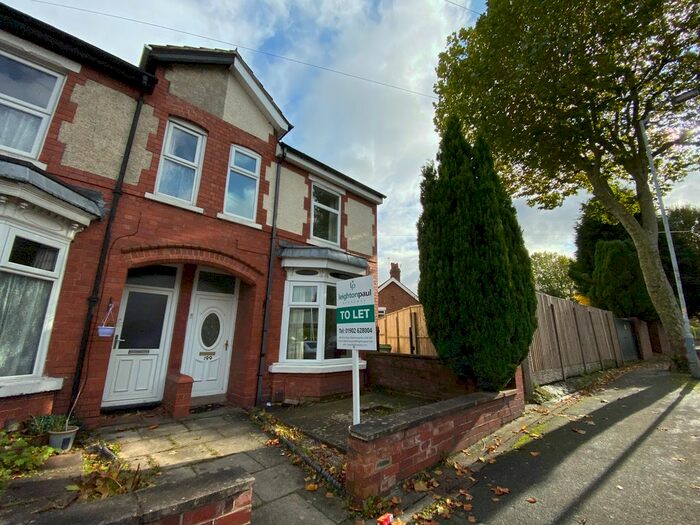 3 Bedroom Semi-Detached House To Rent In Jeffcock Road, Penn Fields, Wolverhampton, WV3