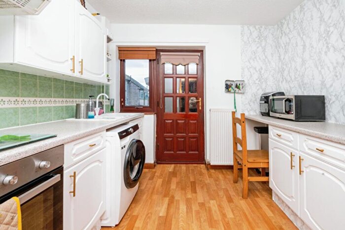 2 Bedroom Terraced House For Sale In Chapelfauld Green, Dunfermline, KY11