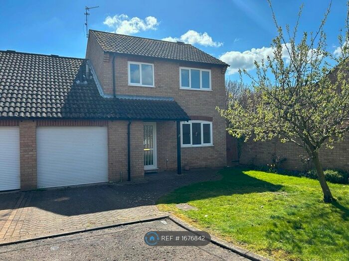 3 Bedroom Detached House To Rent In Glendale, Peterborough, PE2