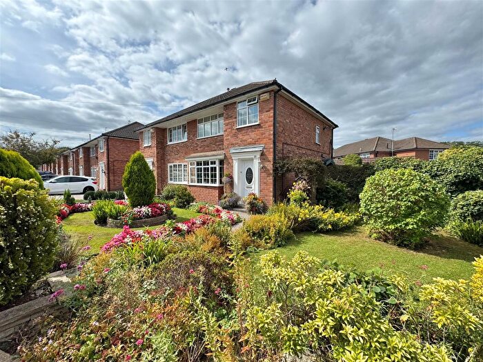 3 Bedroom Semi-Detached House For Sale In Brabant Road, Cheadle Hulme, Cheadle, SK8