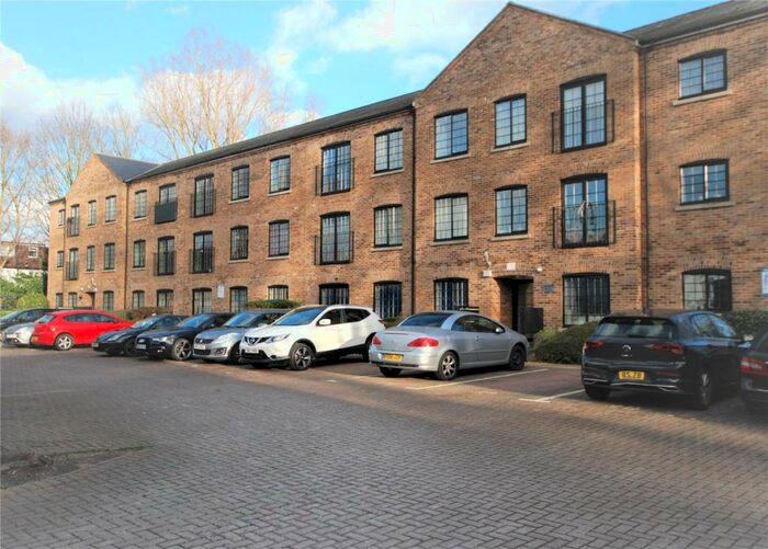 2 Bedroom Apartment To Rent In London Road, Mitcham, Surrey, CR4