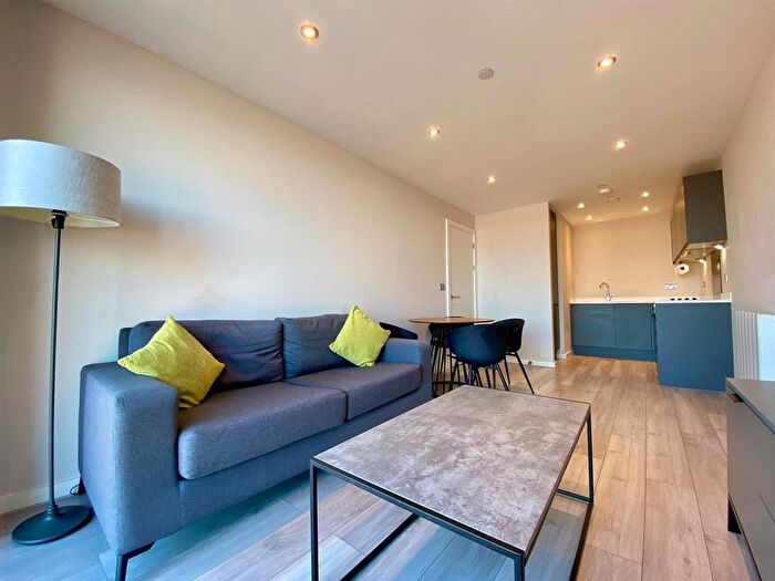 1 Bedroom Flat To Rent In Jesse Hartley Way, Liverpool, L3