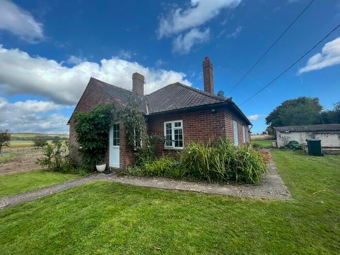 3 Bedroom Detached Bungalow To Rent In Park Farm, Brabourne Lees, TN25